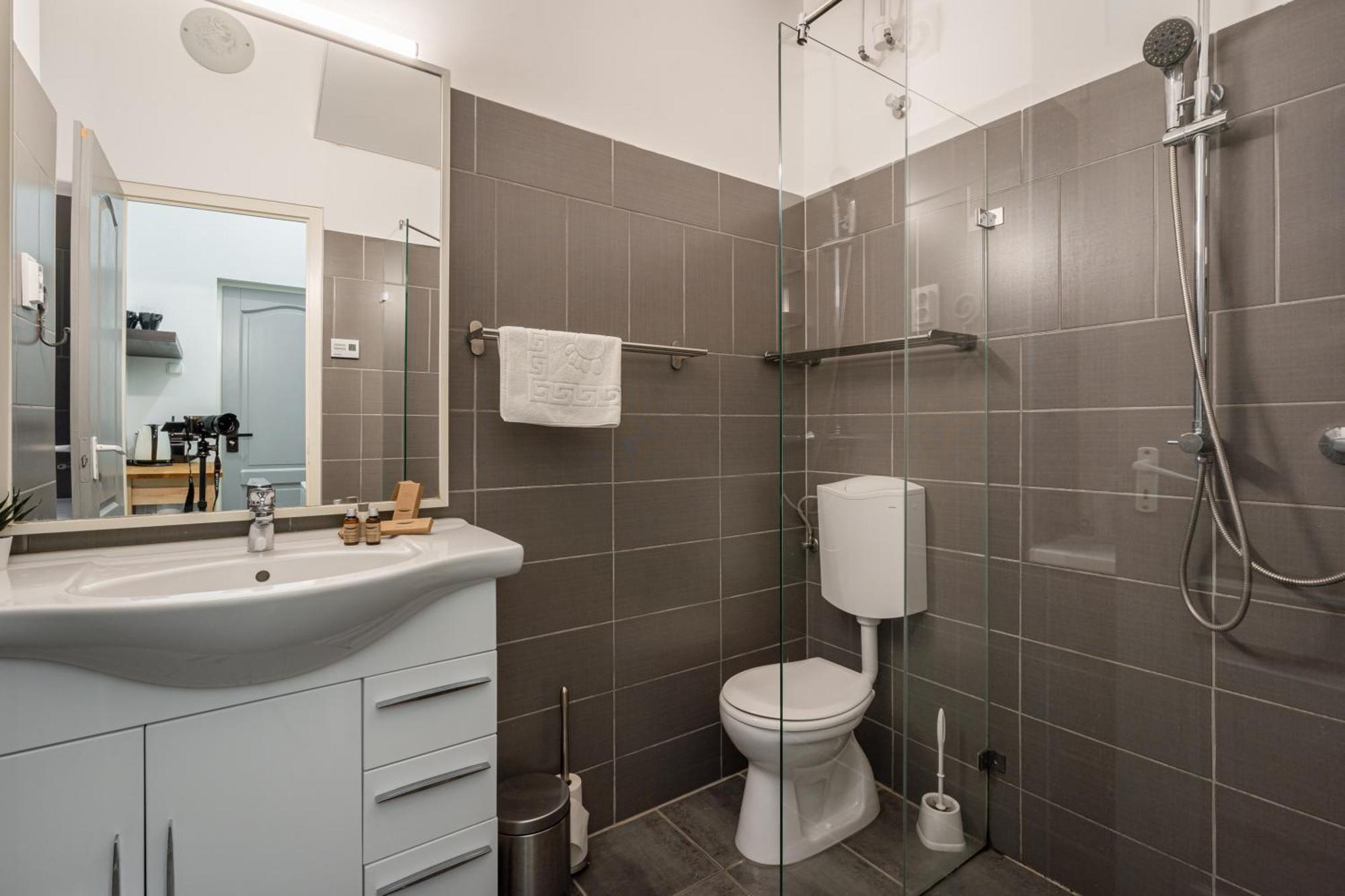 B8 - Grand Boulevard Cozy Apartment - Best Location By Bqa Budapeşte Oda fotoğraf